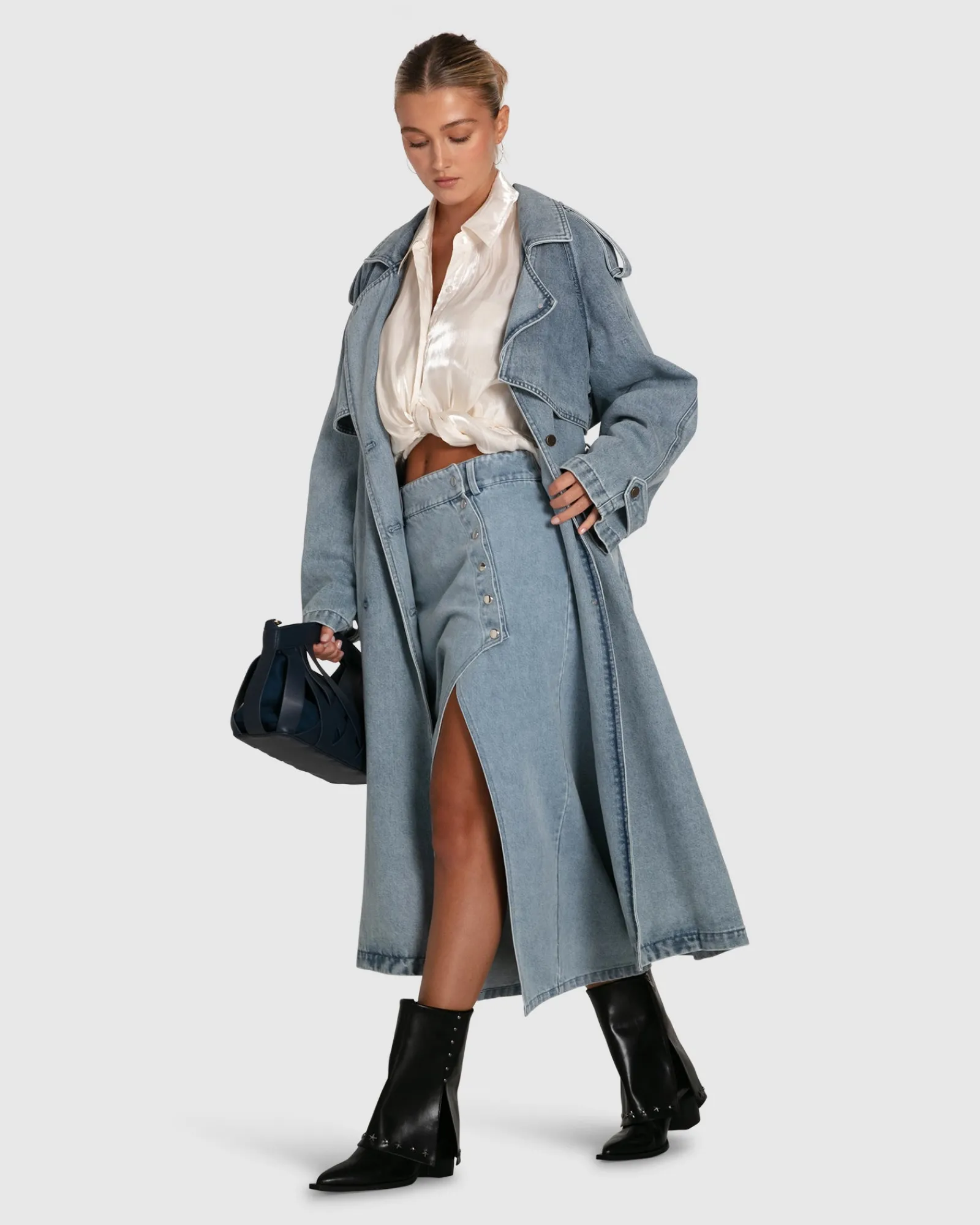 Outlet Belle & Bloom Can't Forget You Denim Midi Skirt