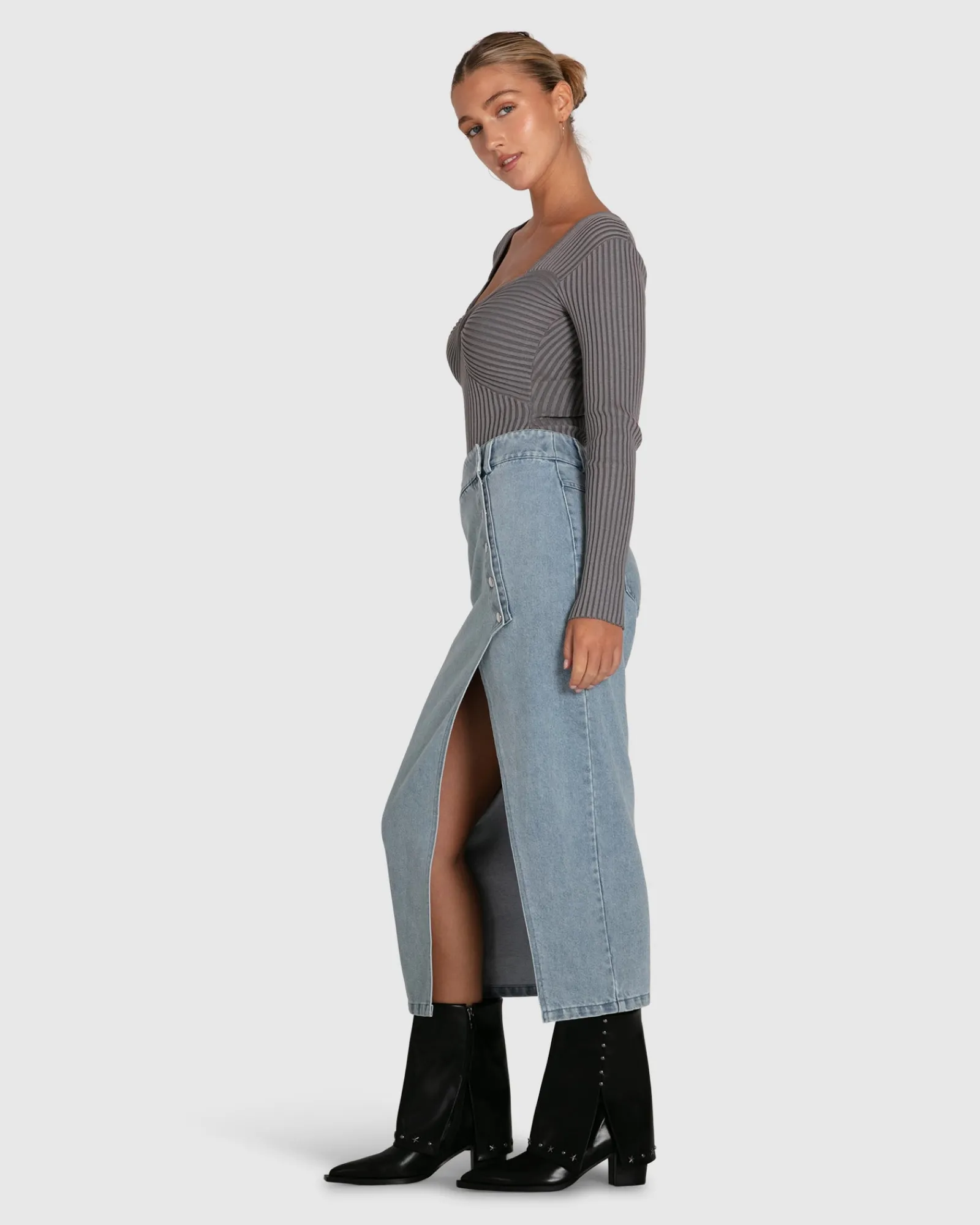 Outlet Belle & Bloom Can't Forget You Denim Midi Skirt