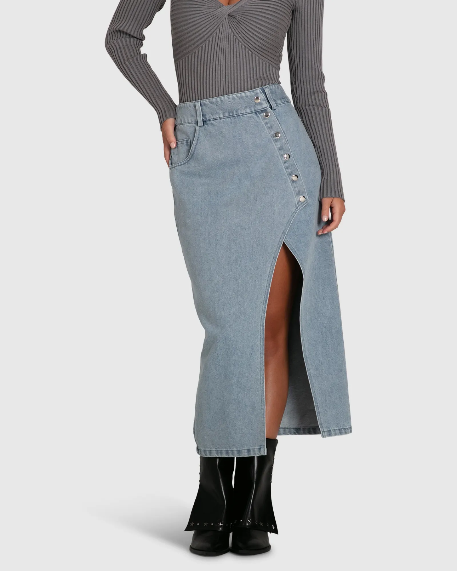 Outlet Belle & Bloom Can't Forget You Denim Midi Skirt