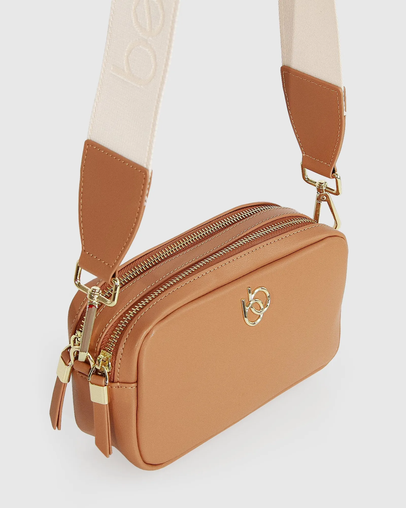 New Belle & Bloom Made You Look Camera Bag - Tan