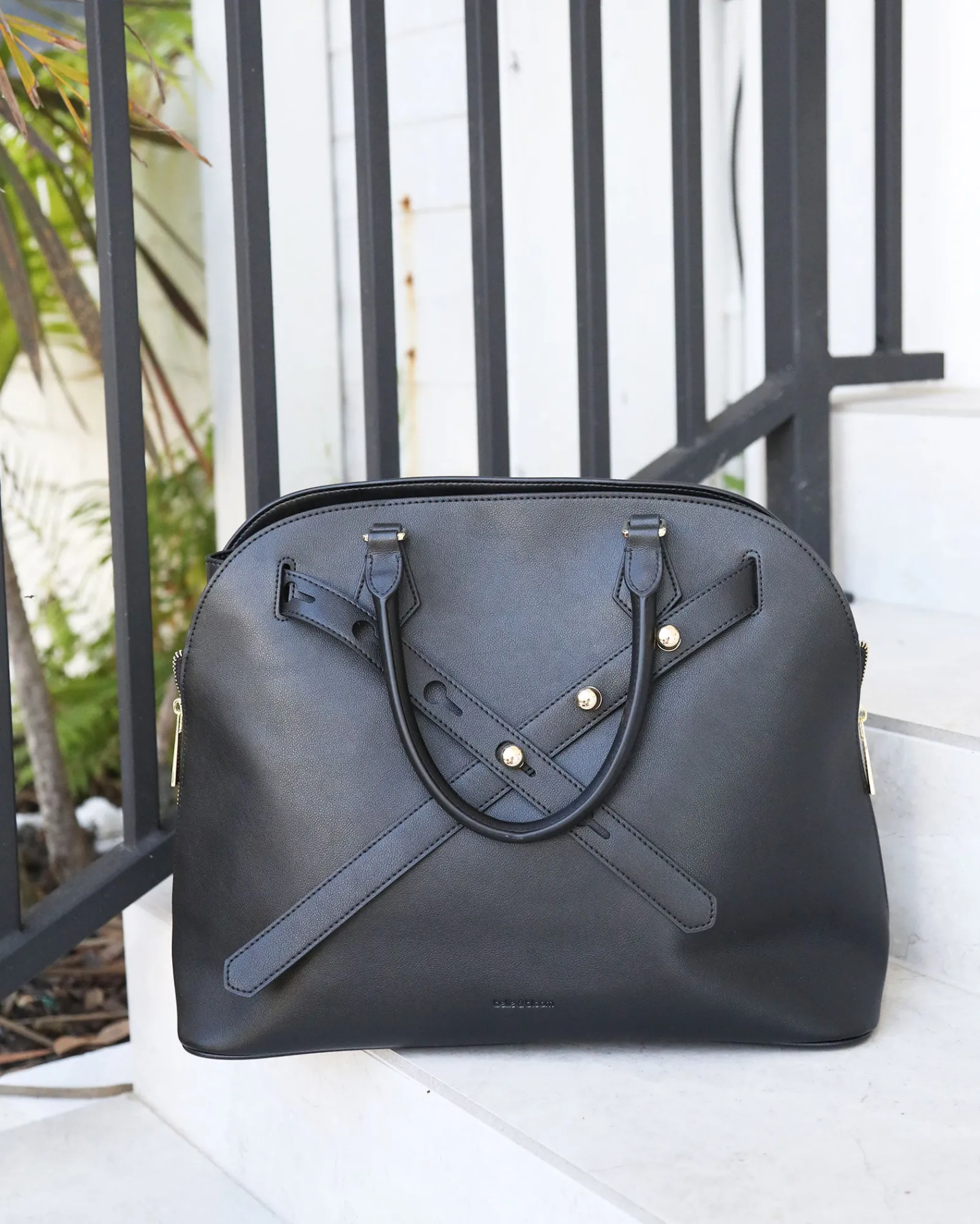 Discount Belle & Bloom Tell Me Why Shoulder Bag - Black