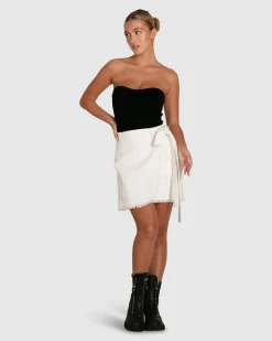 Sale Belle & Bloom There She Goes Frayed Edge Skirt - Cream